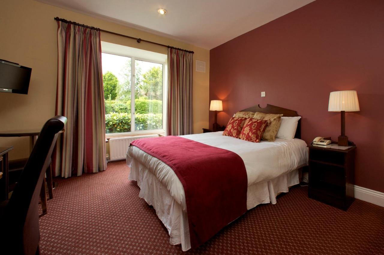 Glenwood House Hotel Carrigaline Exterior photo